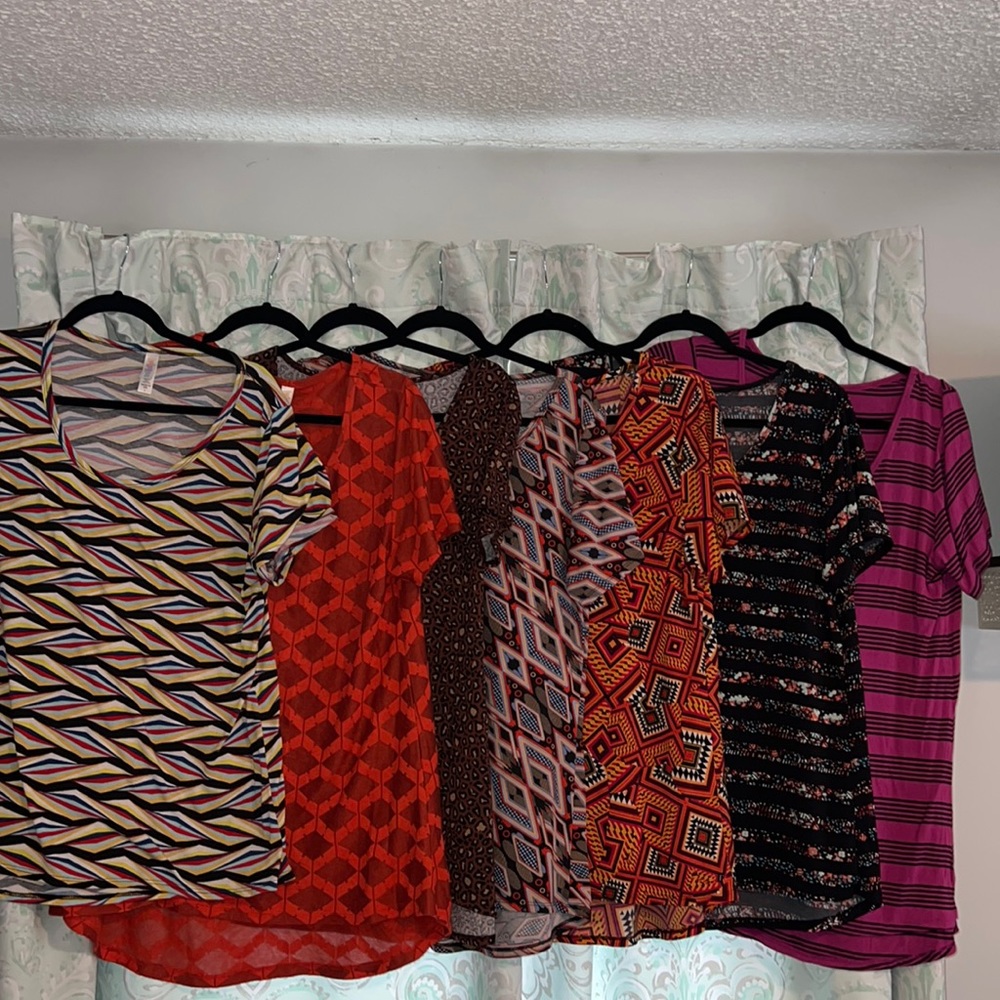 LOT OF 7 LARGE GUC LuLaRoe Classic T